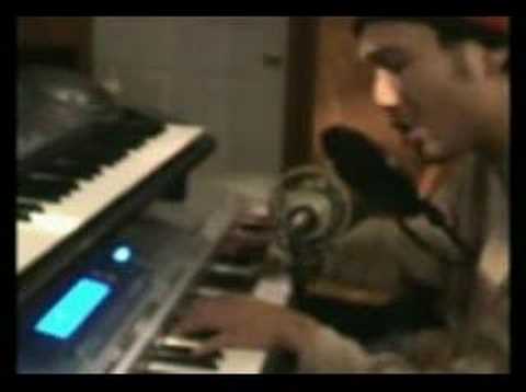 Stop talk bad we all khmer chirldren by pou khlaing