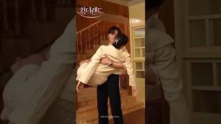 Oopppsss moment!! 😂🤪 behind the scenes of #kdrama #kingtheland