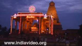 Night falls on Brihadeeswara temple