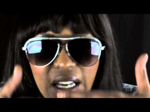 Iyadonna - "Barz N Crowdz" (Official Video)