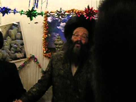 Spinka Rebbe of Boro Park celebrating Sukkos