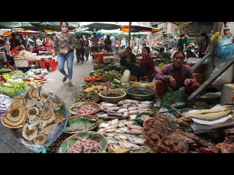 Cambodian Lifestyle in Food Market - Fresh Mix Vegetable, Rural Fish, Crab & More @Boeng Trabek