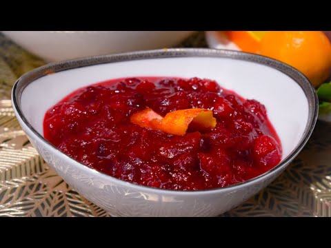 How to make the best home-made cranberry orange sauce from scratch.