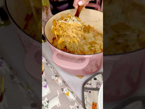 The Viral French Onion Soup Pasta in ONE POT