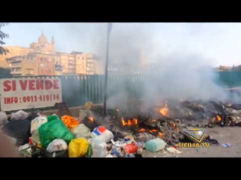 www.siciliatv.org -Incendio spazzatura in V.le Berlinguer a Favara