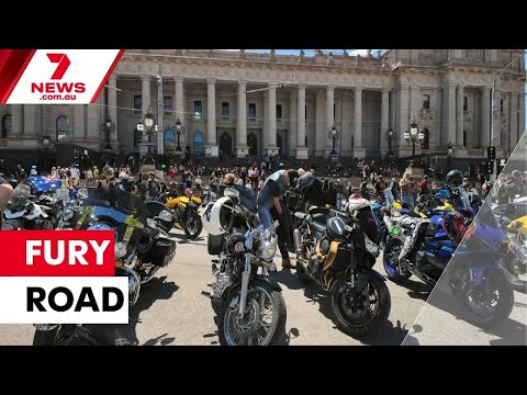 Hundreds of bikers take pot shots at the Victorian premier | 7NEWS