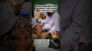 Download lagu Detik-detik Habib Ali Al Jufri mendoakan kaki seorang anak kecil, #habibalialjufrie #shorts mp3