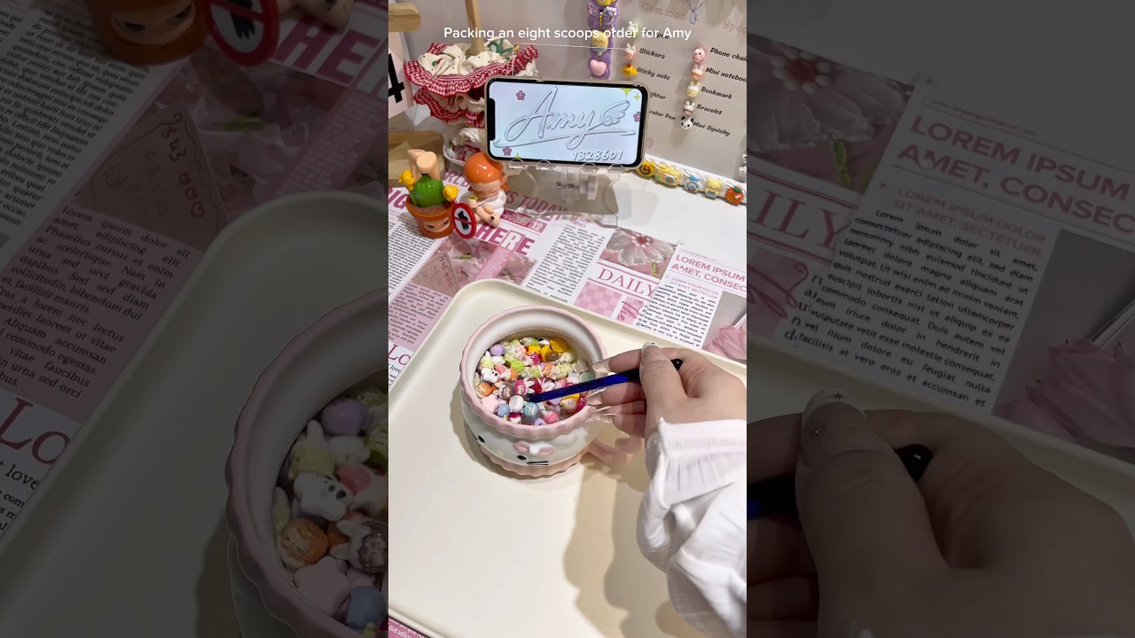 Packing an eight scoops order for Amy🎁 #packingorders #gift #giftideas #giftbox #stationery #cute