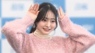 ＜白濱美兎＞18歳美少女「小さい悪魔」に！？　ドレスや水着で抜群のスタイル披露　「今までにない衣装」も..