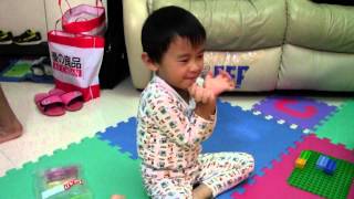 Adrian。Vicky Violet