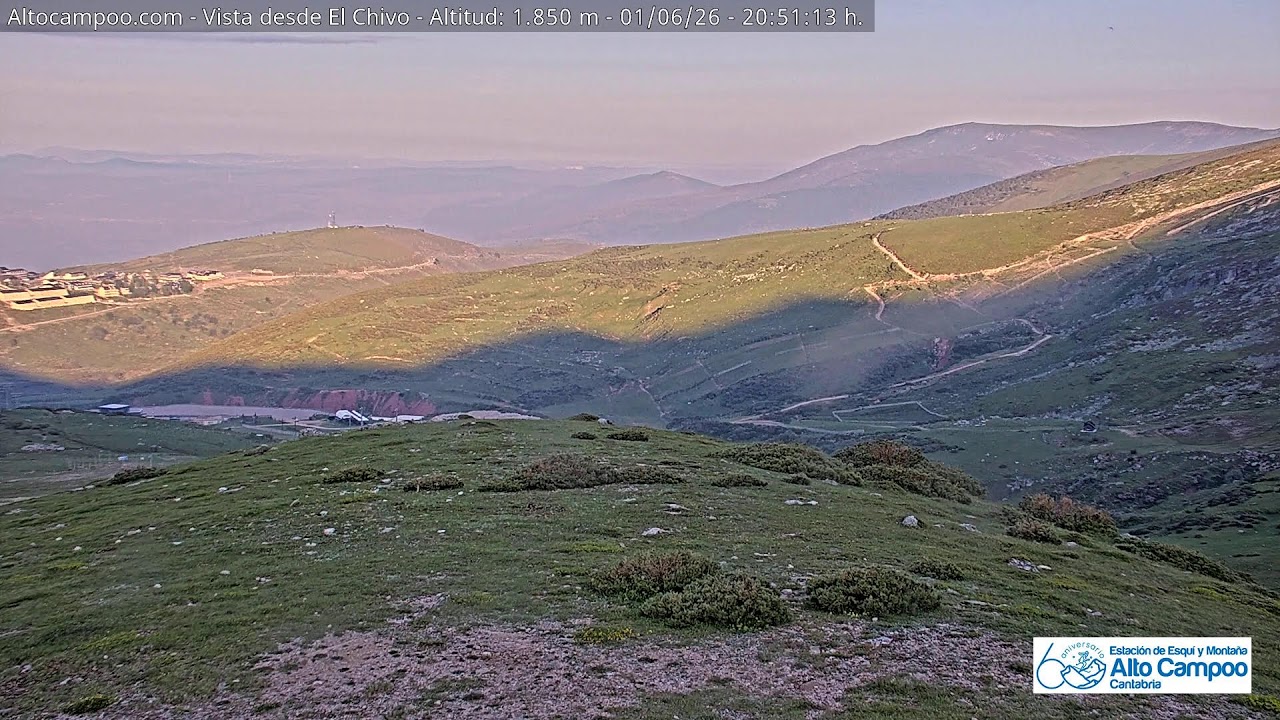 Live webcam view of Estación de Montaña Alto Campoo en Directo