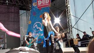 Celeste Buckingham - Bleeding (DOD Markíza 2012)