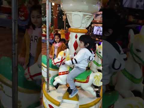 Lakdi ki Kathi kathi pe ghoda| Vriti Enjoying #lakdikikathisong​ #lakdikikathi​ #hindisong​