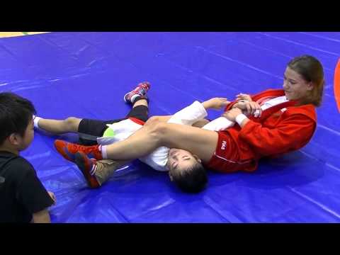 SAMBO/ロシア女子サンボ選手＆日進少年レスリング選手スポーツ交流 (BGM付)