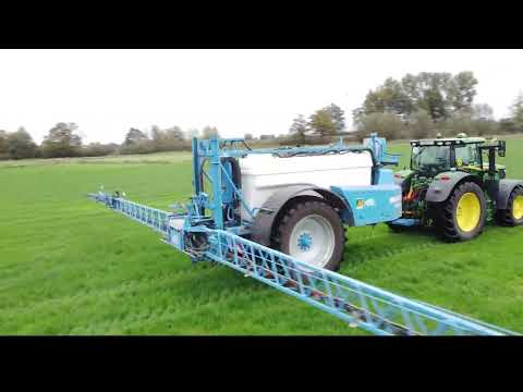 SpotSpraying mit einer AGRIO MAMUT 5027