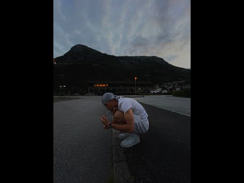 NIKO ANGELO - PRAGNE