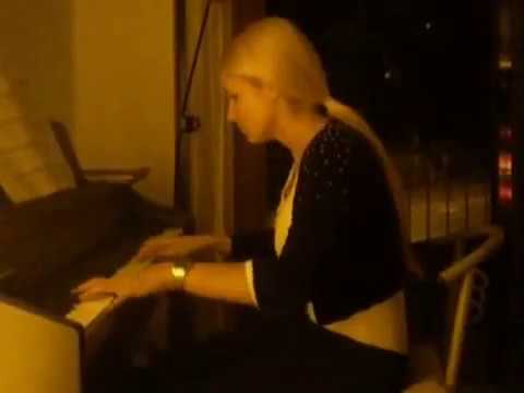 Alice Severi plays Chopin Étude N° 1