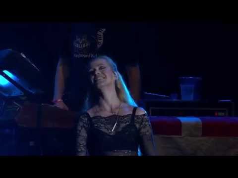 Suspekt Live @ Roskilde Festival 2015 - Helt Alene feat. Tina Dickow