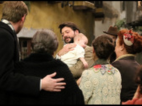 Applause in the town square to say goodbye to Lucas Moliner