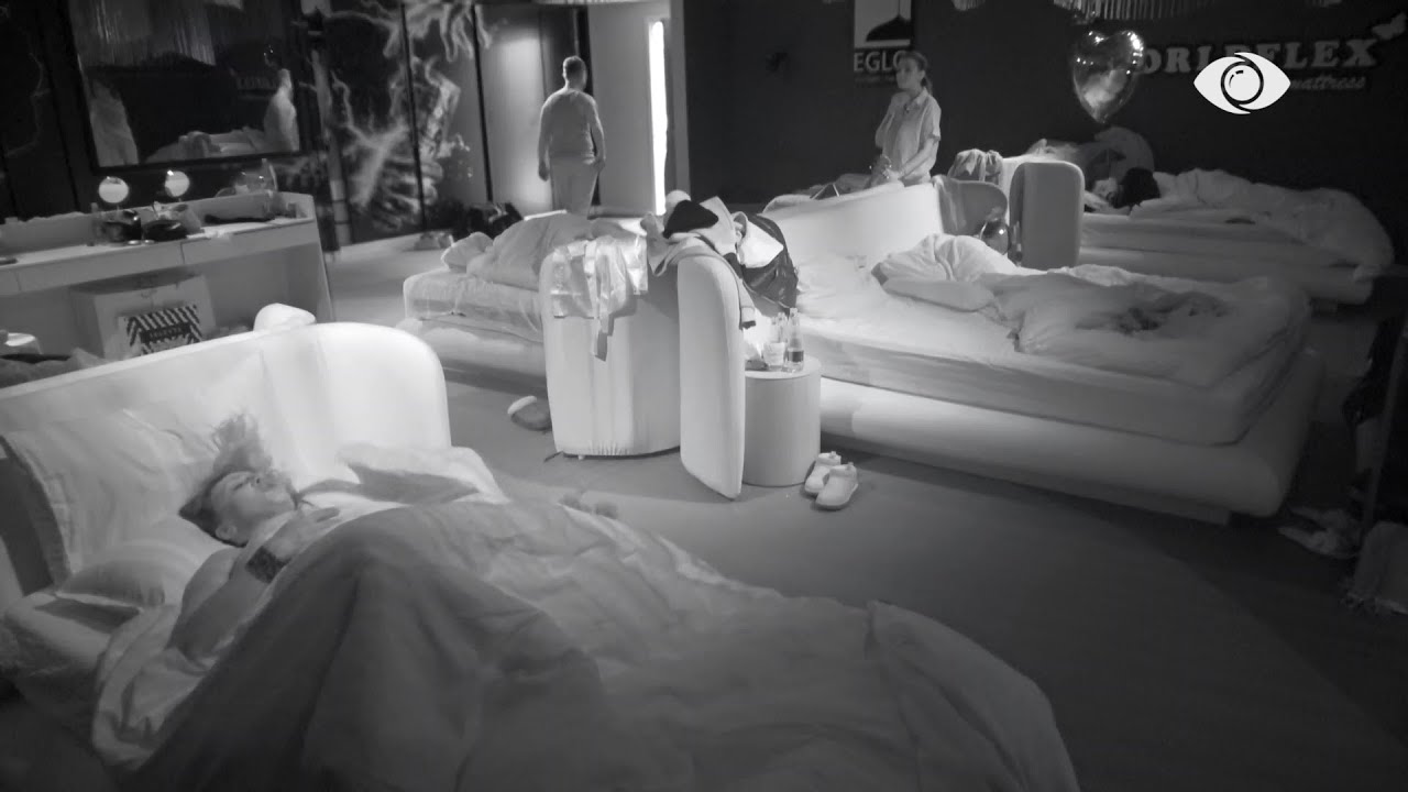 “Askush nuk ka për të fjetur nesër”/ E zgjuan nga gjumi, Gerta debaton me Gjestin