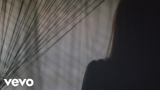 Vera Blue - Fingertips (Official Video)