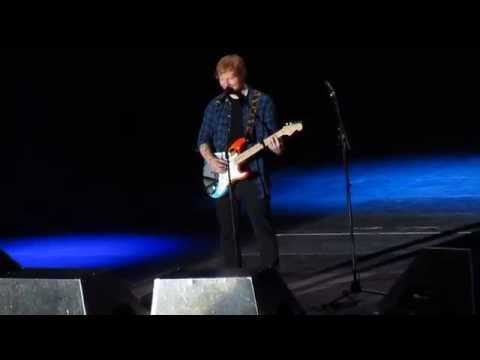 Can't Help Falling In Love/Con Te Partirò/Thinking Out Loud - Ed Sheeran @ Forum Assago, Milano