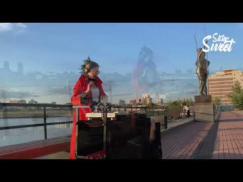 Summer vibe of progressive house