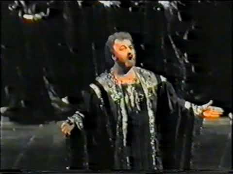 Chris Merritt unfolds 3 Octaves of Heroic Weight Bravura as Antenore