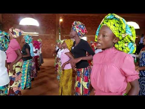 Yesu jina nzuri sasa chorale salama Eglise GALILEE