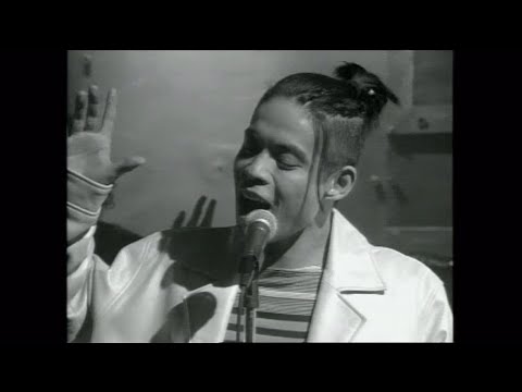 久保田利伸 - LA･LA･LA LOVE SONG  with NAOMI CAMPBELL [Official Video Short ver.]