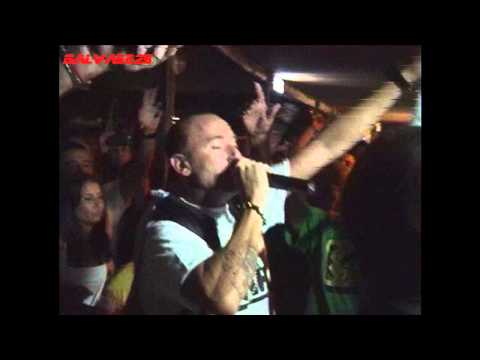 SUD SOUND SYSTEM  dance hall mamanera (Le radici ca tieni erba erba erba la la) 31/8/2013 p1