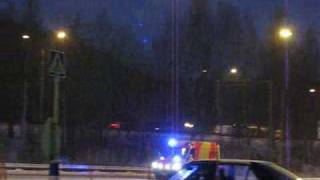 preview picture of video 'Varkaus 191 ambulance arriving to a hospital'