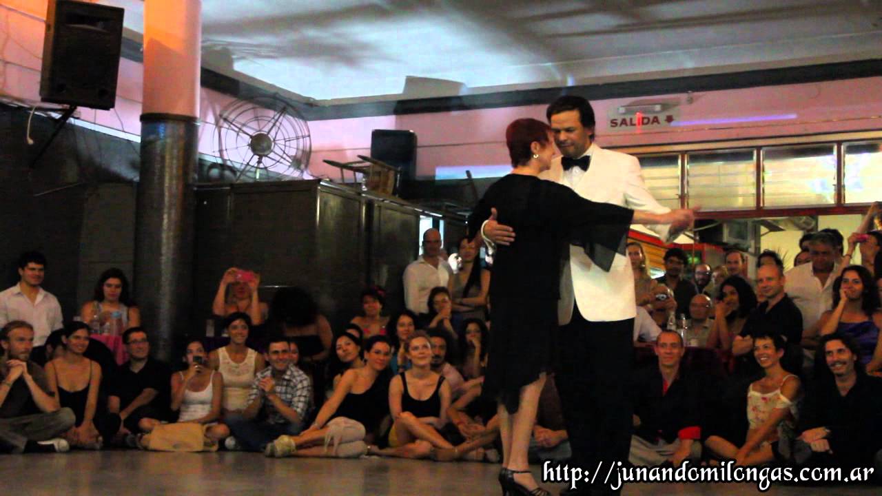 MARIA NIEVES REGO Y FABIAN PERALTA en Viva la Pepa 01/02