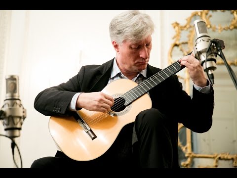 Fábio Zanon performs Marco Pereira's "Bate-Coxa"
