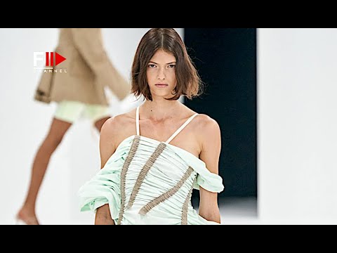 SPORTMAX Spring 2022 Milan - Fashion Channel