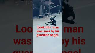 Look this man save by his guardian angel  @tamboki #guardian #everyone #youtube #youtubeshorts