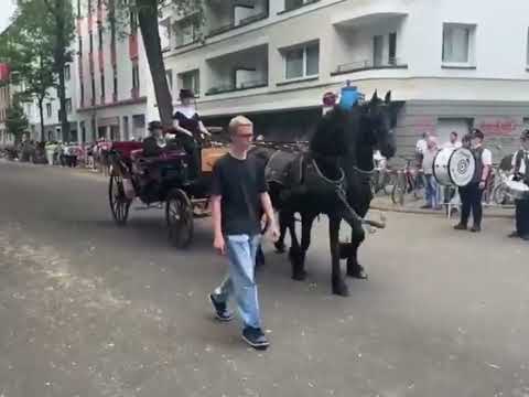 Düsseldorf Bilk - Live die Parade 2025