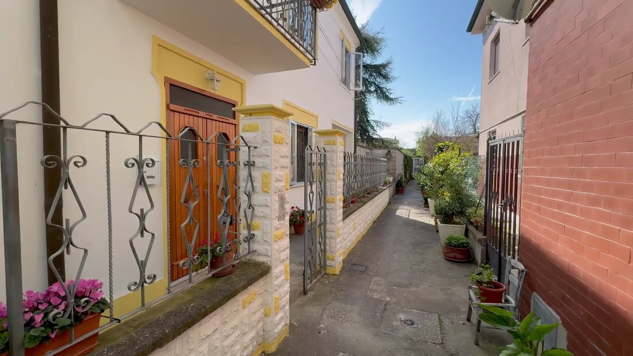 Comacchio, Casa a schiera dotata di Lavanderia e piccolo Giardino 