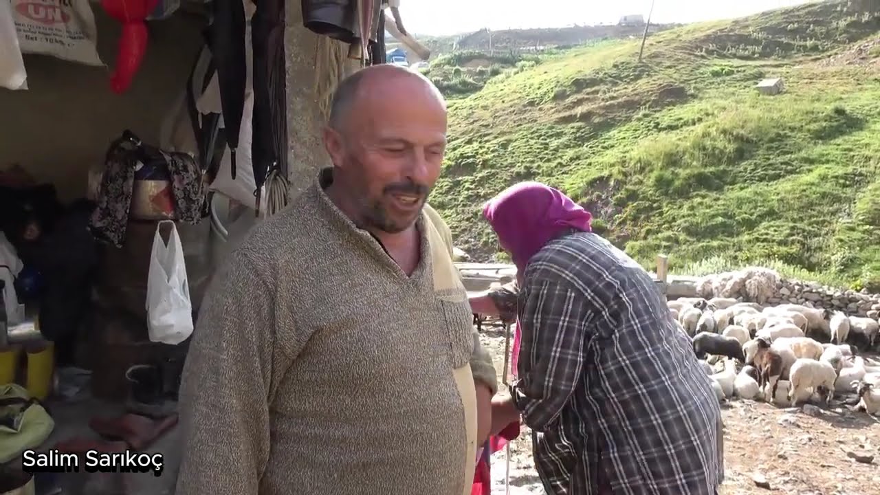 Sürmeneli Akyasan Ailesi, Gümüşhane'de Hem Tesis İşletiyor Hem Hayvancılık Yapıyor