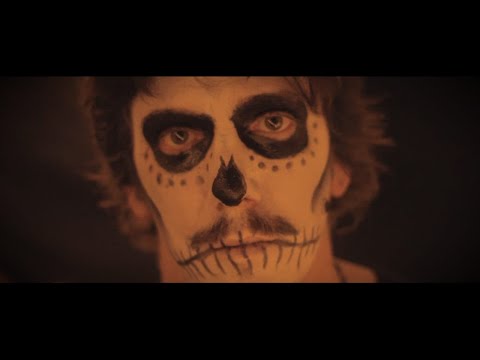 ANDANDO DESCALZO - Se Fue (VIDEO OFICIAL)