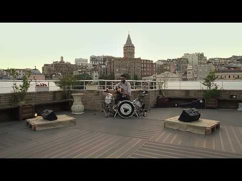 Metin Önderoğlu // One Man Band - La Bamba