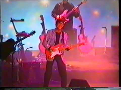 Hank Marvin - Live at the Plymouth Pavilions - 21st April 1997  (Part one)