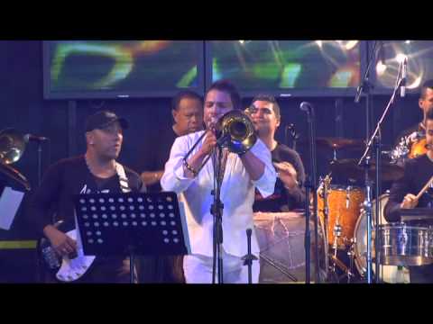 Alberto Barros - La Pollera Colora