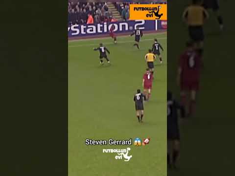 #StevenGerrard, Olympiakos karşısında #Liverpool'u 3-1 öne geçiriyor.