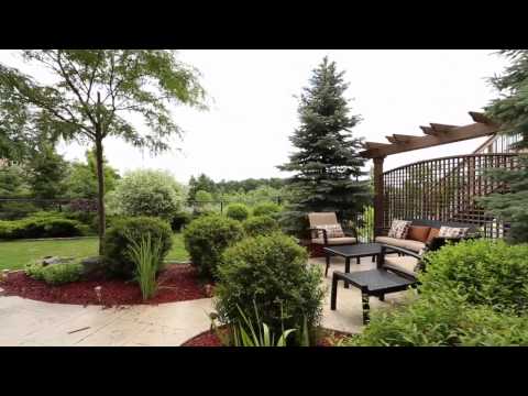 2390 Sandstone Drive, Oakville, ON