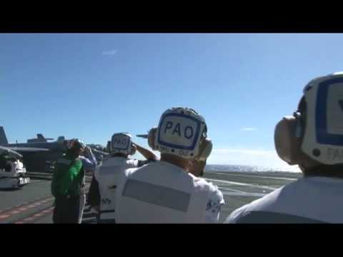 Distinguished Visitors from Hawaii embark USS Abraham Lincoln