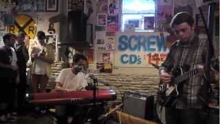 strange boys @ trailer space - "right before"