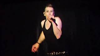 marianas trench stutter live