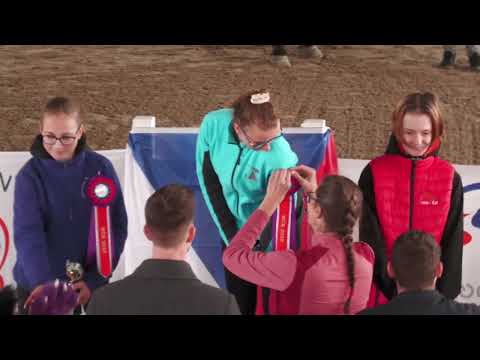 Dekorování: mistrovství ČR v paravoltiži – Frenštát pod Radhoštěm, 28. 9. 2025