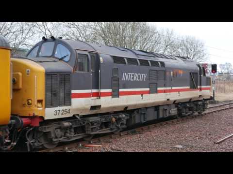 Class 37 Nos. 37116 and 37254 (Intercity livery) and PLPR test train arriving at Lanark